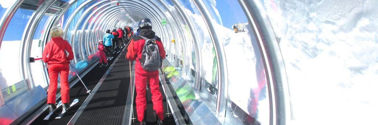 Val d'Isere caterpillar