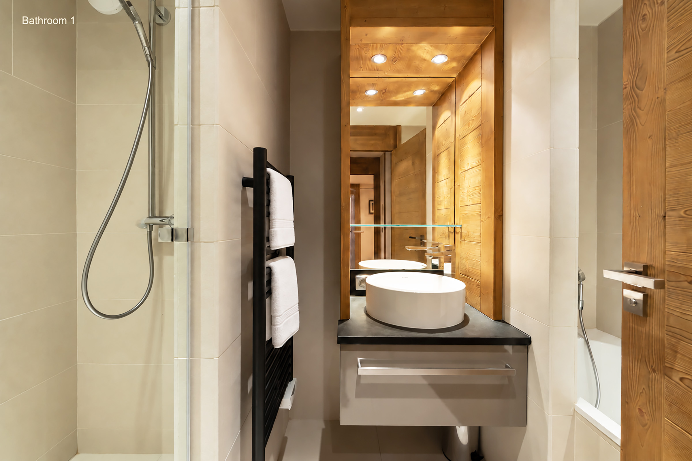 Otto bathroom 1 Chalet Otto