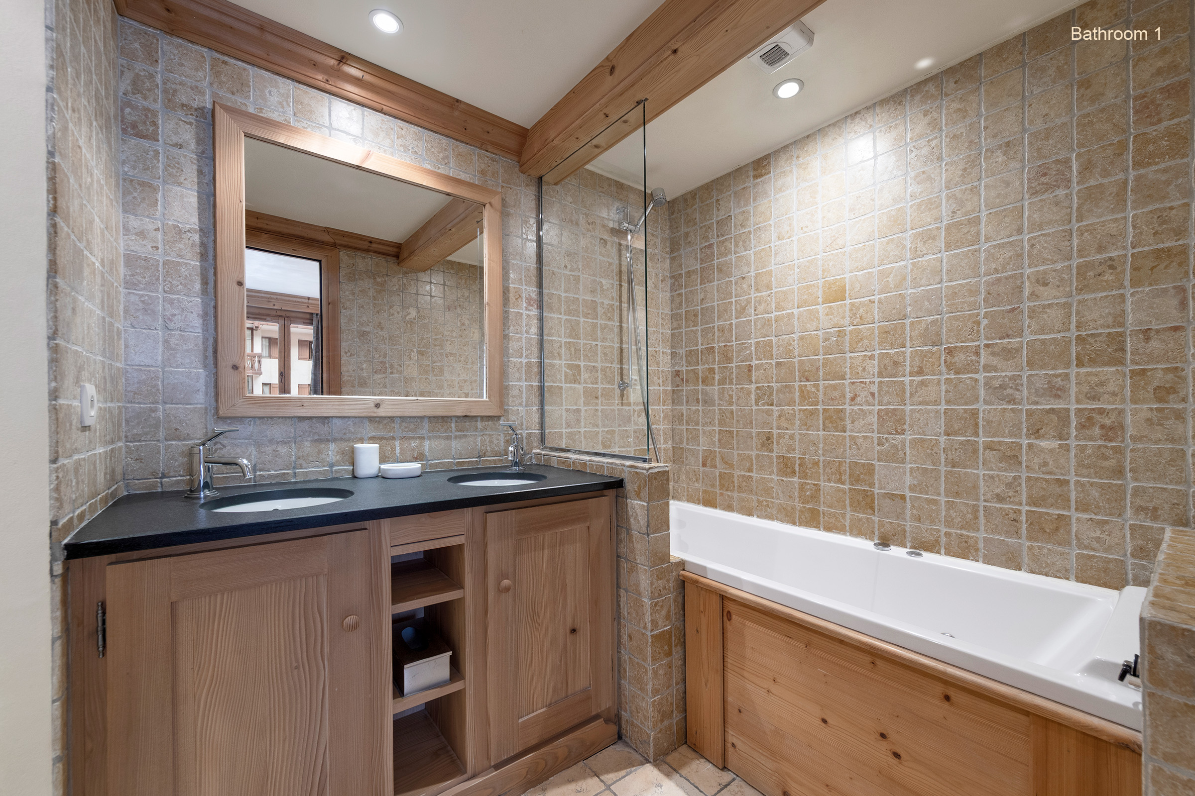 Aq102 bathroom 1 Chalet Aquila 102